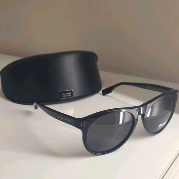 Hugo Boss Other - New HUGO BOSS UNISEX SUNGLASSES